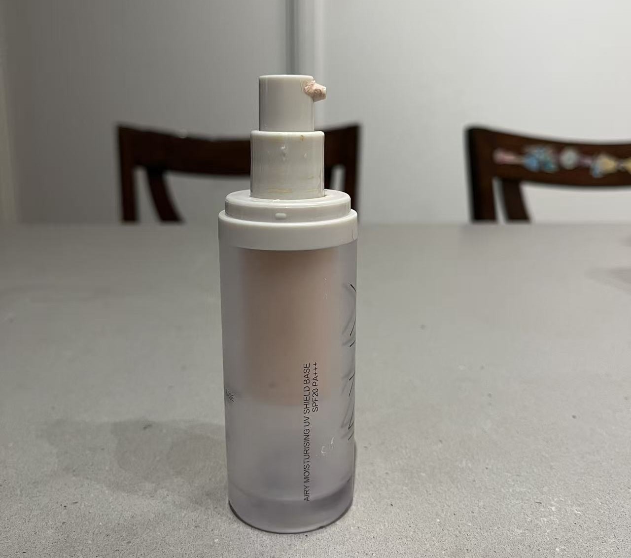 Front view of the sunscreen bottle